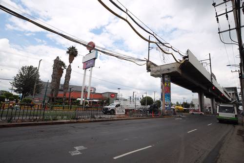 Aspecto de la llamada “zona cero”, donde el 3 de mayo pasado colapsó una trabe de la línea 12 del Metro, entre las estaciones Tezonco y Olivo, sobre avenida Tláhuac, con saldo de 26 muertos y más de 100 lesionados.