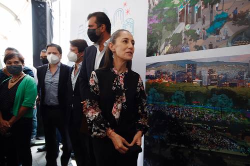 Claudia Sheinbaum, jefa de Gobierno, encabezó este lunes el acto de inauguración de los trabajos del nuevo parque de diversiones Aztlán, en el predio que ocupó la Feria, en la tercera sección de Chapultepec.