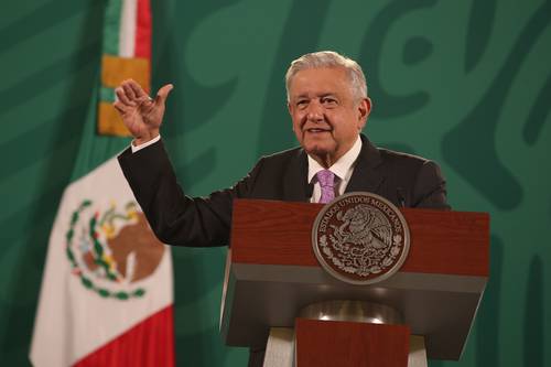 En su conferencia matutina, el jefe del Ejecutivo enfatizó: “De una vez también lo digo: yo estoy a favor de que se regrese a clases”.