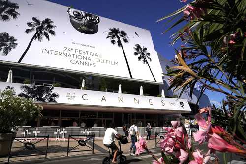 La 74 edición del Festival de Cannes será memorable por los filtros santiarios necesarios para ingresar a las salas del Palais.