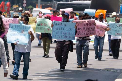 Alumnos de la Normal Rural de Mactumactzá se movilizaron ayer en la CDMX para exigir la libertad incondicional de 91 compañeros que enfrentan cargos en Chiapas.
