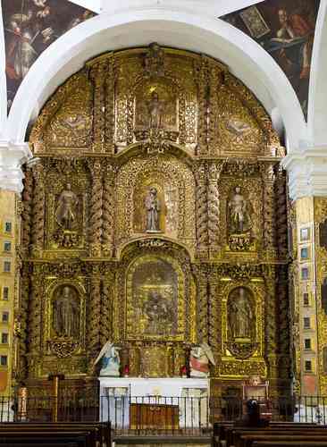 Retablo de la Catedral de Nuestra Señora de la Asunción en Tlaxcala, México, parte del conjunto conventual incluido en la lista de sitios del patrimonio mundial de la Unesco.