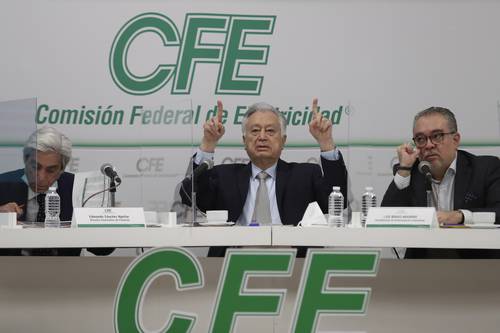 La CFE es la empresa más importante de este país, aseguró ayer Manuel Bartlett, su director general, durante una conferencia de prensa en la que estuvo acompañado por Edmundo Sánchez, director de finanzas, y Luis Bravo Navarro, coordinador de comunicación corporativa.