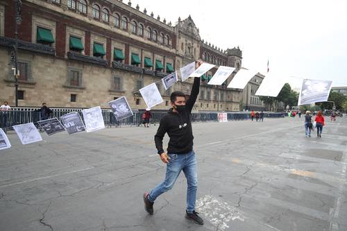 LUCHA DE ESTUDIANTES EN EL CORAZÓN DEL PAÍS. Decenas de normalistas chiapanecos permanecen en la Ciudad de México en demanda de la “libertad absoluta” de 95 de sus compañeros.