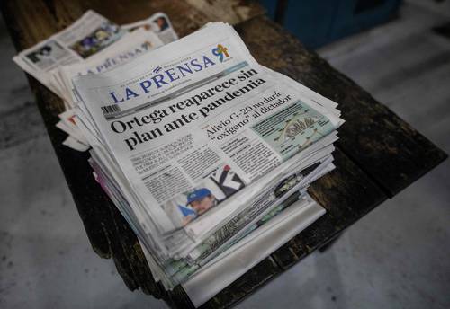 La Prensa es un diario matutino publicado en la ciudad de Managua, Nicaragua. Actualmente es el único rotativo de tiraje nacional y está dirigido desde el exilio por Carlos Fernando Chamorro, hijo de Violeta Barrios, quien fue presidenta de esa nación de 1990 a 1997.
