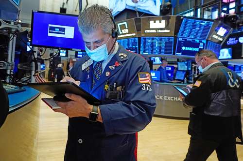 Tras un inicio de jornada negativo, Wall Street logró avances que llevaron a récords al Dow Jo-nes de Industriales y al selectivo S&P 500. En la imagen, Bolsa de Valores de Nueva York.