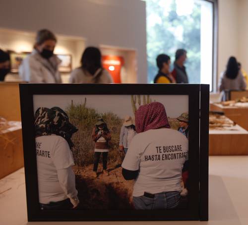 Inauguración de la muestra fotográfica Estos rostros que ves, mujeres que buscan, en el Centro Cultural Los Pinos, el viernes pasado.