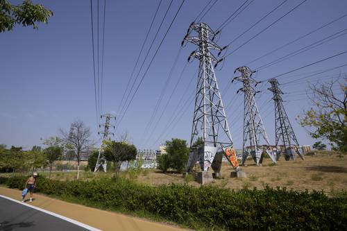 Subestación eléctrica en Madrid, España, donde los precios de la electricidad han alcanzado récords.