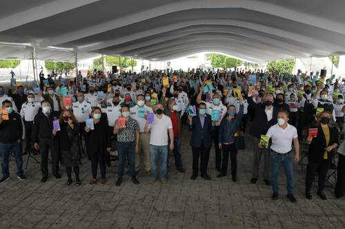 Por sus antecedentes con programas de lectura, ciudad Nezahualcóyotl y su cuerpo de policías fueron elegidos para el inicio de la distribución de 2 millones 124 mil 800 libros en el todo el país del programa Por una República de Lectores 21 para el 21.