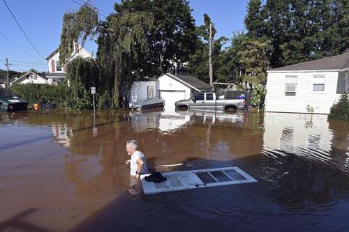  Severas inundaciones en Manville, Nueva Jersey y Filadelfia debido a las lluvias torrenciales.