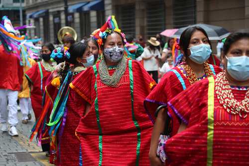 En una década, 178 mil personas dejaron de hablar lenguas indígenas