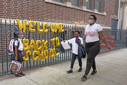 Un millón de alumnos volvieron a las aulas en Nueva York la semana pasada.