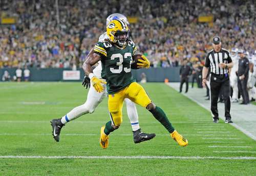 De la mano de Aaron Jones, con sus cuatro touchdowns, Empacadores pone su récord 1-1 en el arranque de la NFL.