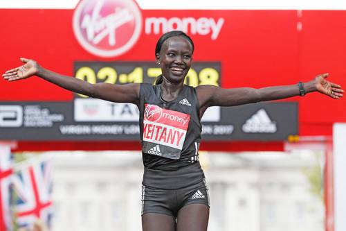 La corredora keniana se despide de los recorridos de élite a los 39 años, por un problema de cadera.