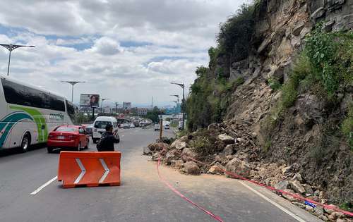 El miércoles por la noche, debido al exceso de agua y el reblandecimiento del terreno, ocurrió un deslave en el cerro de Zacatenco, en la parte correspondiente a la alcaldía Gustavo A. Madero.