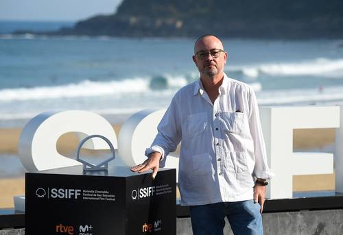 El director español Manuel Martín Cuenca a su llegada a la proyección de su película La hija.