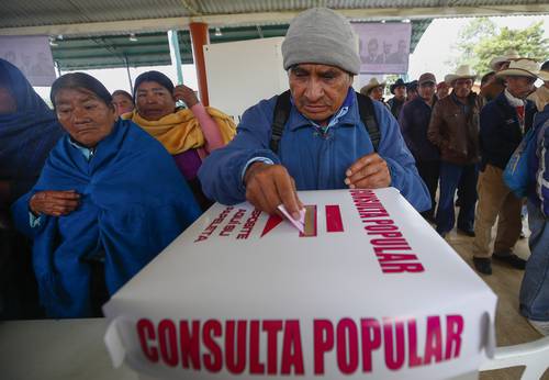 En octubre comienza el plazo para solicitar la revocación. En imagen de archivo, participantes de consulta en Chiapas.