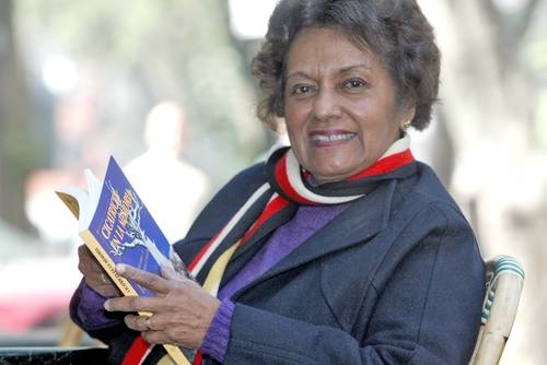 En enero de 2004, la escritora cubana Marta Rojas charló con La Jornada en torno al libro Cicatrices en la memoria. Terrorismo y desestabilización en Cuba (Océano), proyecto que reúne 18 relatos cortos (entre ellos uno suyo) que dan cuenta de agresiones cometidas por el gobierno estadunidense contra la isla desde el triunfo de la revolución cubana.
