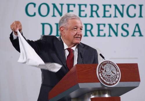 Tenemos que defender nuestros recursos naturales, subrayó el presidente López Obrador durante la conferencia matutina en Palacio Nacional al abordar el tema del litio.