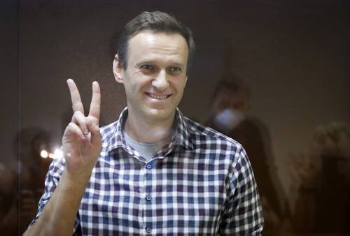 En imagen de febrero pasado, el líder opositor ruso Aleksei Navalny, quien cumple una condena en prisión de 2 años y 8 meses, además de tener pendientes cuatro juicios.