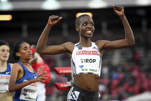 La fondista de 25 años fue cuarto lugar en los 5 mil metros de los pasados Juegos Olímpicos de Tokio, así como dos veces medallista mundial en los 10 mil.