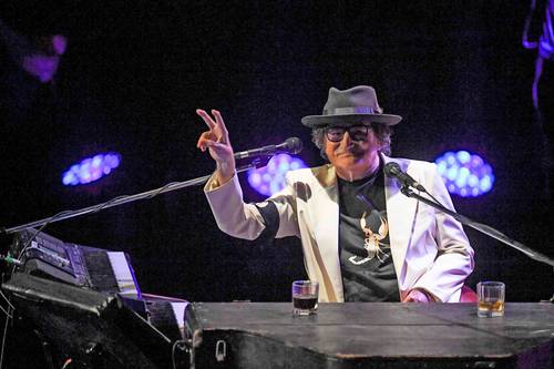 El roquero argentino cantó sus más célebres éxitos en el Centro Cultural Kirchner.