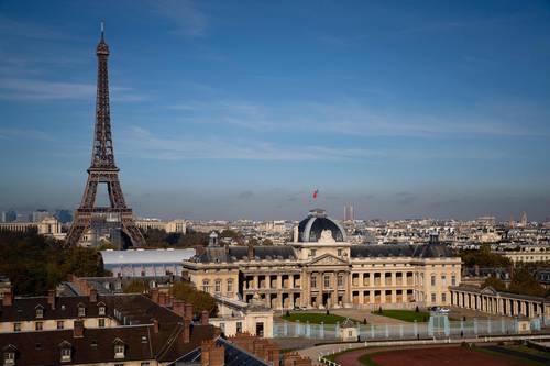 Un panorama incierto vive la empresa que administra el famoso monumento francés, pues aunque se reabrió hace unos meses, el turismo apenas regresa a visitarlo.
