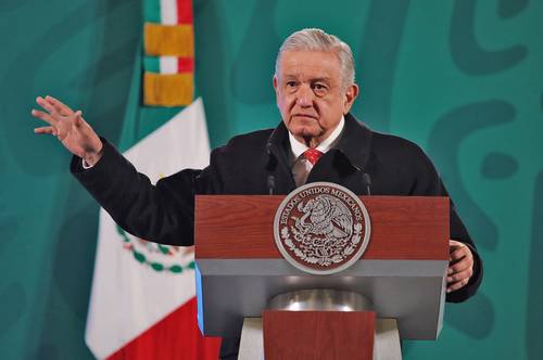 El presidente Andrés Manuel López Obrador comentó este lunes que hoy estará en la sede de la ONU, en Nueva York, y desde esa ciudad mandará un mensaje a los connacionales residentes en Estados Unidos con el fin de agradecer las remesas.