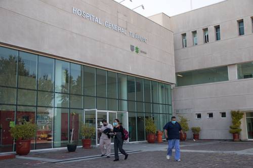 Pacientes de varias alcaldías asisten por diversos tratamientos dentro del Hospital General de Tláhuac.