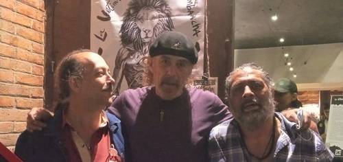 De izquierda a derecha, Lalo Barajas, de Lucc; Tony Méndez, de Rockotitlán y Rafael Catana, músico.