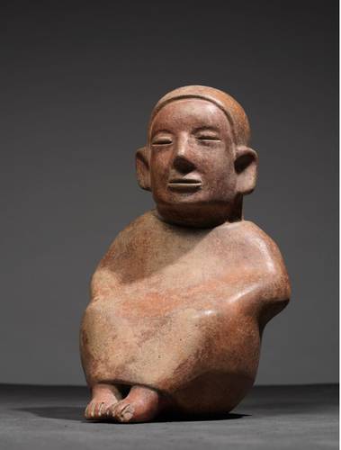 Figura sentada, la única de las siete piezas descritas como de origen mexicano que se vendió.