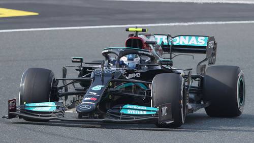Valtteri Bottas, al mando de Mercedes, fue el más veloz en las prácticas, en medio de la polémica con Red Bull.