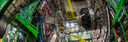 Los físicos participaron en el diseño, construcción y puesta en marcha de varios de los detectores para diversos experimentos. En la imagen, parte del LHC.