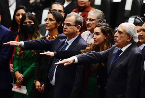 Fernando Renoir Baca, nuevo coordinador de Entidades Federativas de la SHCP; María del Carmen Bonilla, flamante jefa de la Unidad de Crédito Público, y Pablo Gómez, titular de la Unidad de Inteligencia Financiera, rindieron protesta, luego de ser ratificados en sus cargos en la Cámara de Diputados.