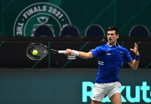 Novak Djokovic aseguró la victoria para su país tras imponerse 6-3 y 6-2 a Dennis Novak.