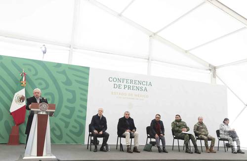 Durante la conferencia de prensa en Santa María Rayón, el presidente Andrés Manuel López Obrador estuvo acompañado por el gobernador Alfredo del Mazo y los funcionarios federales Adán Augusto López, Rosa Icela Rodríguez, Luis Cresencio Sandoval, José Rafael Ojeda y Luis Rodríguez Bucio.