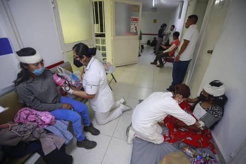  Los lesionados son atendidos en el hospital de la Cruz Roja de Tuxtla Gutiérrez.