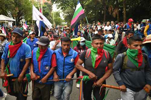 En el Día Internacional de los Derechos Humanos, que se conmemoró ayer, miles de personas marcharon en Cali contra los asesinatos de indígenas y líderes sociales.