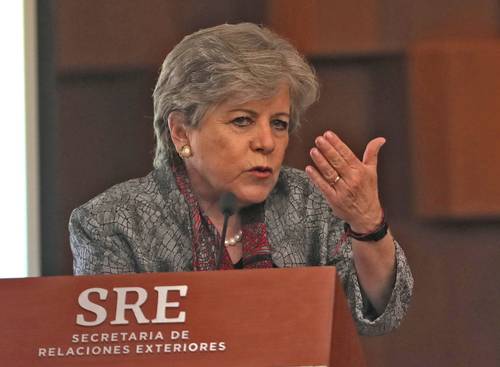 La secretaria ejecutiva de la Cepal, Alicia Bárcena, dijo que al organismo le preocupa el “triunfalismo” por el crecimiento económico de 2021.