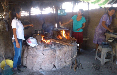 Cocina tradicional campesina en Copalillo, Gro.  Mónica Sánchez