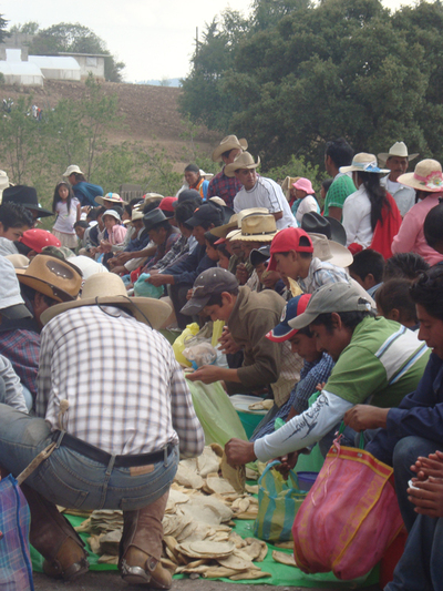 Comer juntos. San Jerónimo Boncheté, Estado de México.  Ana Karen Vázquez Hernández