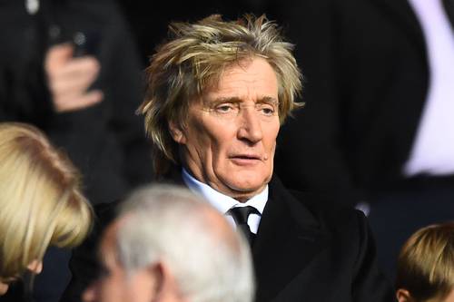 Rod Stewart y su hijo se declararon culpables de agresión; ninguno enfrenta pena de cárcel ni multas.