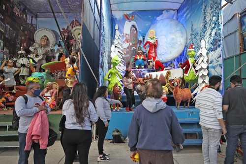 En el Monumento a la Revolución las familias de la Ciudad de México pueden mantener la tradición de tomarse una fotografía con los Reyes Magos.