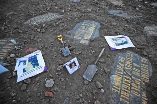 A mediados de diciembre familiares de personas desaparecidas en Guanajuato se manifestaron frente a Palacio Nacional.