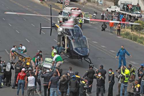 Una aeronave del agrupamiento Cóndores que traía a un recién nacido procedente de la alcaldía Milpa Alta y que presentaba problemas respiratorios aterrizó sobre el Eje 2 Norte Manuel González para recibir atención especializada en un nosocomio cercano.