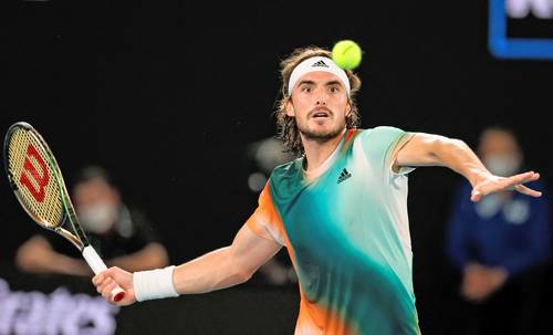 El griego Stefanos Tsitsipas, cuarto del mundo, tuvo que disputar cinco sets ante el estadunidense Taylor Fritz (22) para conseguir su pase a la siguiente ronda en el Abierto de Australia.