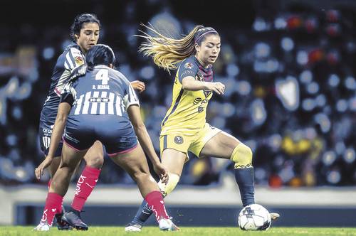 Con goles de Monsiváis y Bernal, Rayadas venció 2-0 a las americanistas en el estadio Azteca.