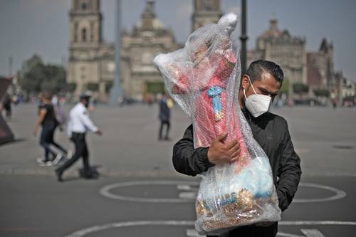 Las actividades cotidianas de los capitalinos no han cesado, pese a estar, desde el 19 de enero, en semáforo epidemiológico amarillo por el alza de contagios de covid.