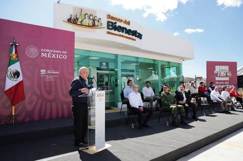“Revocación de mandato es que el pueblo pone y el pueblo quita”, explicó López Obrador en su visita a Hidalgo, donde estuvo acompañado, entre otros, por el gobernador del estado, Omar Fayad Meneses, y el secretario de la Defensa Nacional, Luis Cresencio Sandoval.