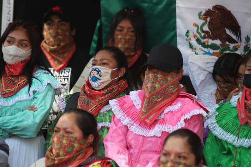 Instalación de mesas de discusión entre la comunidad otomí y funcionarios del Instituto Nacional de los Pueblos Indígenas y del gobierno de la Ciudad de México.